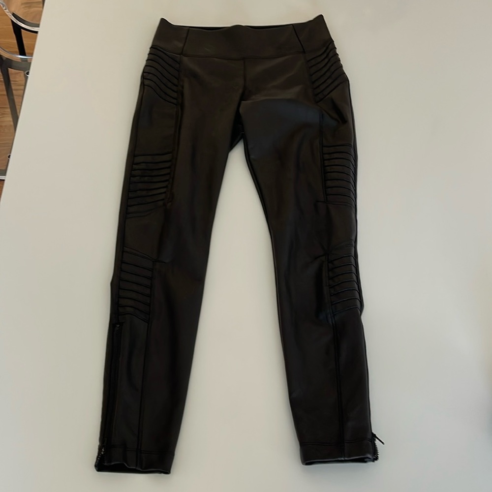 Athleta Delancey Gleam Moto Tight Legging size medium